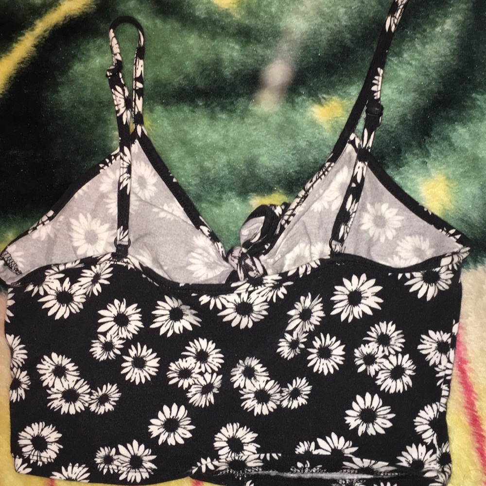 Crop top - Picture 3 of 4